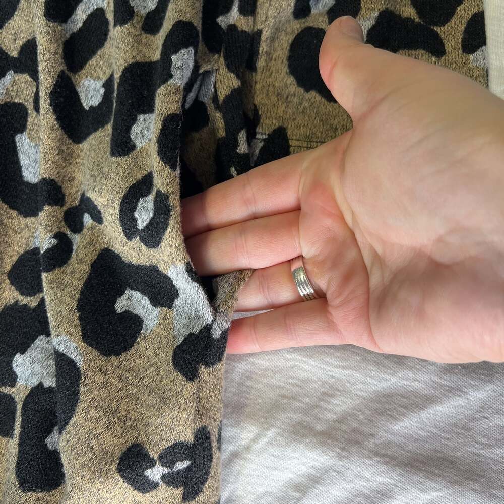 Heimish U.S.A  Women's Mini‎ Dress Cheetah Print Size XL, VNeck, Pockets - Picture 8 of 12